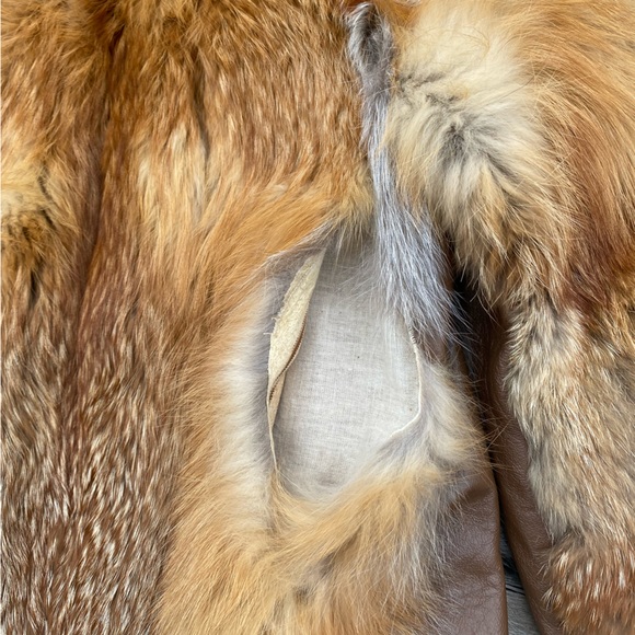 Genuine Natural Fox Fur Coat By Greta Bast | Measurements In Description - Picture 10 of 10